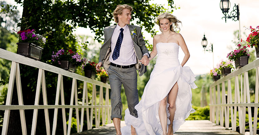 How To Be Stress Free While Managing Your Wedding?